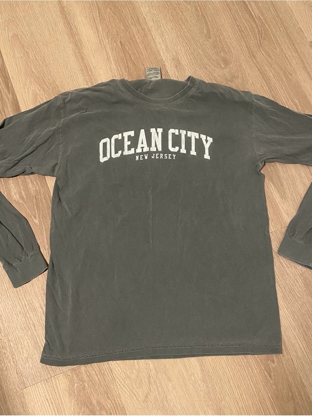 Men’s Large Ocean City New Jersey Long Sleeve Tee - Grayish Green